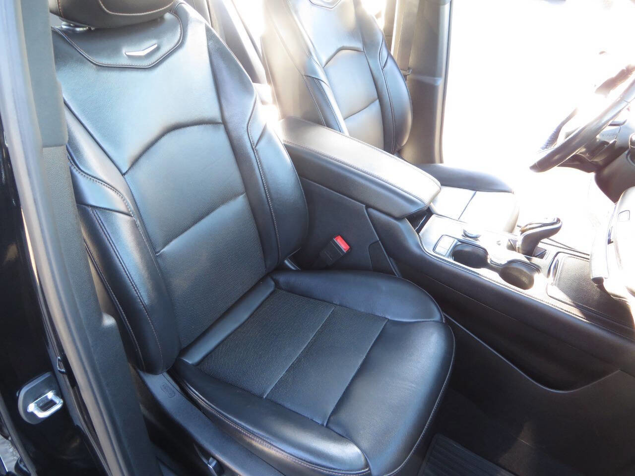 Used 2021 Cadillac XT4 Sport image 33