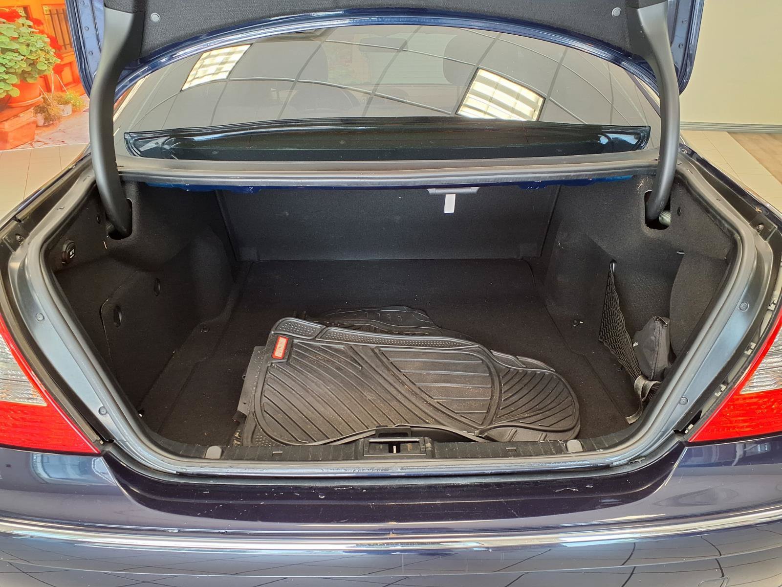 Used 2008 Mercedes-Benz E 350 Sedan image 14