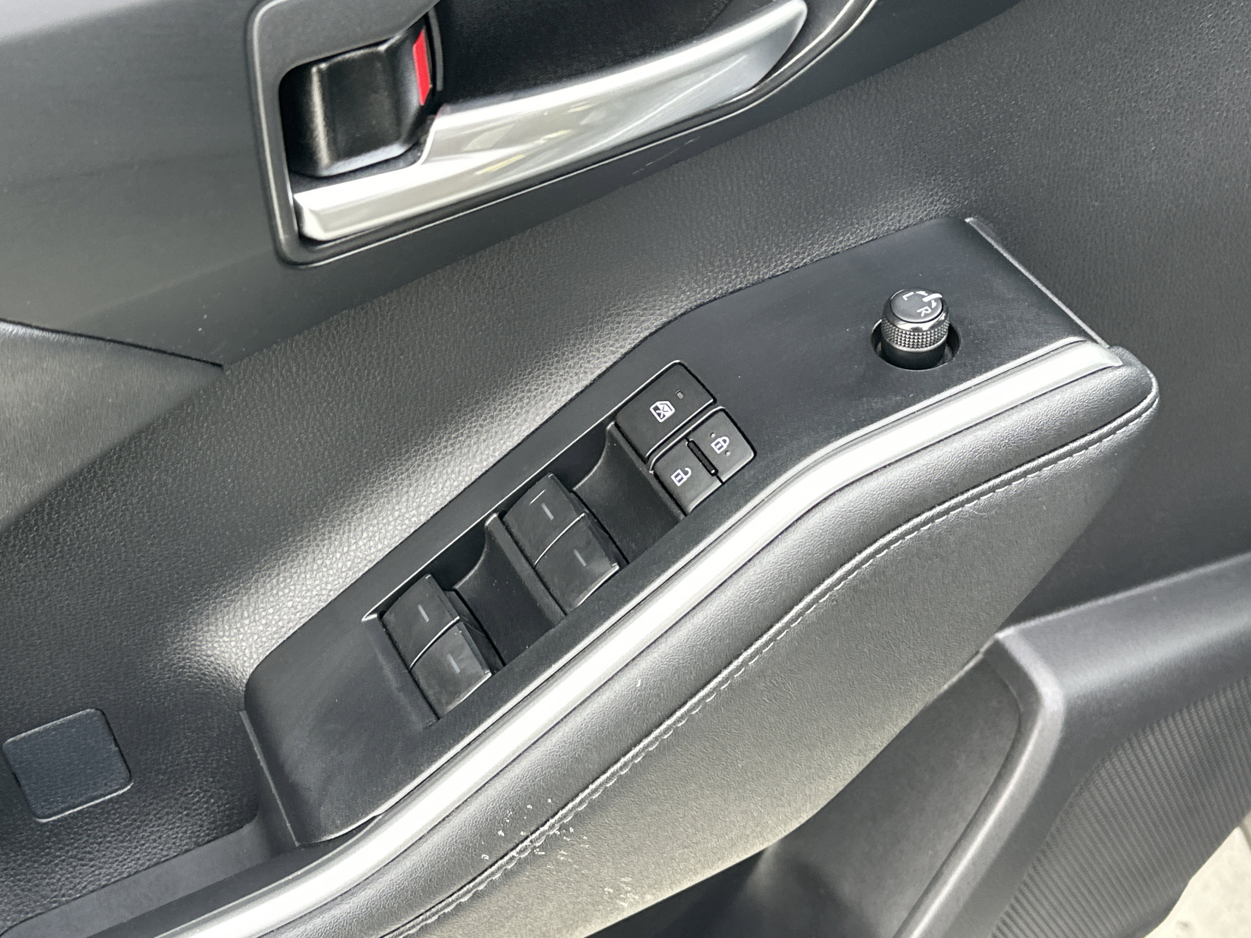 Used 2024 Toyota Highlander XLE image 15