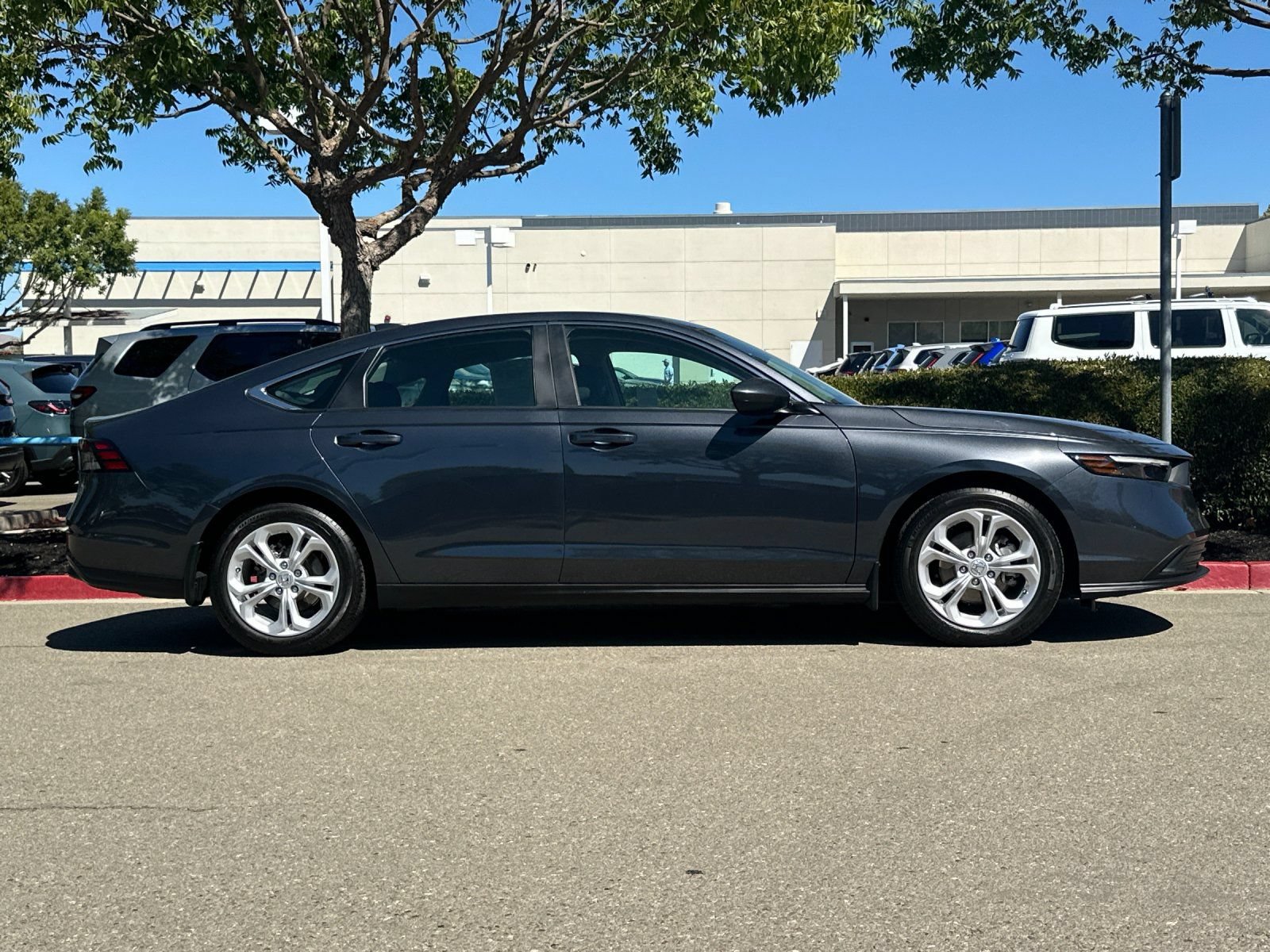 Used 2025 Honda Accord LX image 7