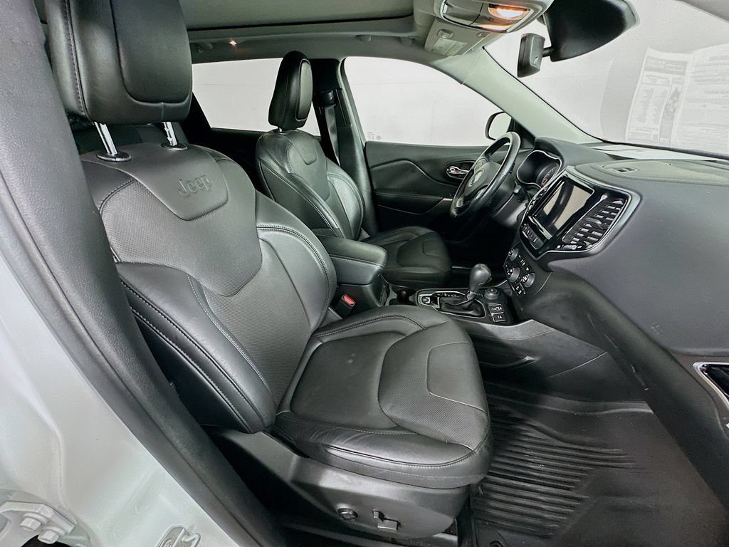 Certified 2021 Jeep Cherokee Limited AWD/4WD image 39