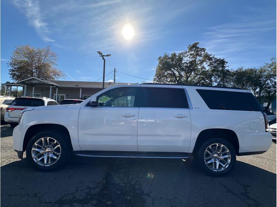 Used 2020 GMC Yukon XL SLE w/ HD Trailering Package image 4