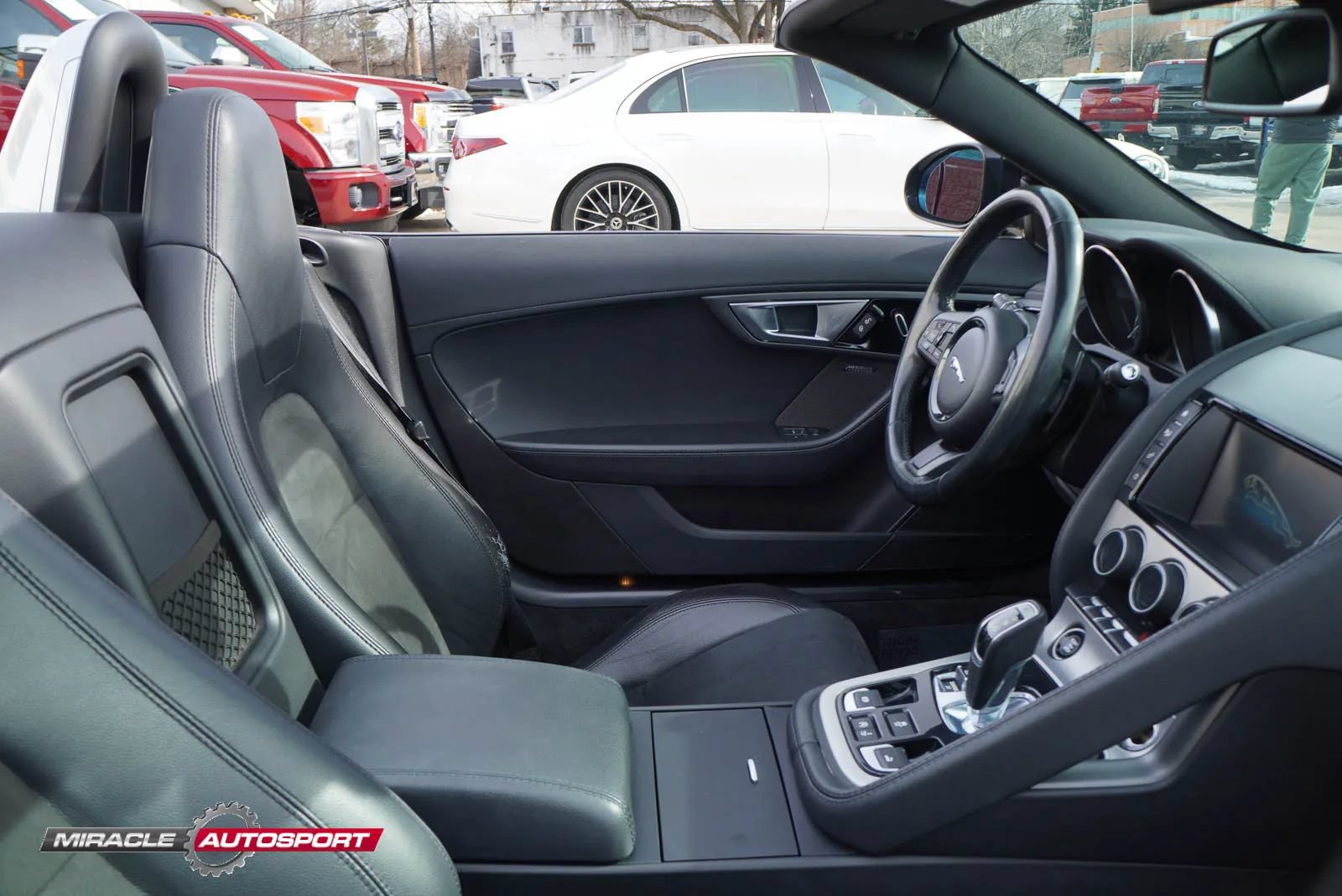 Used 2017 Jaguar F-TYPE Convertible RWD image 29