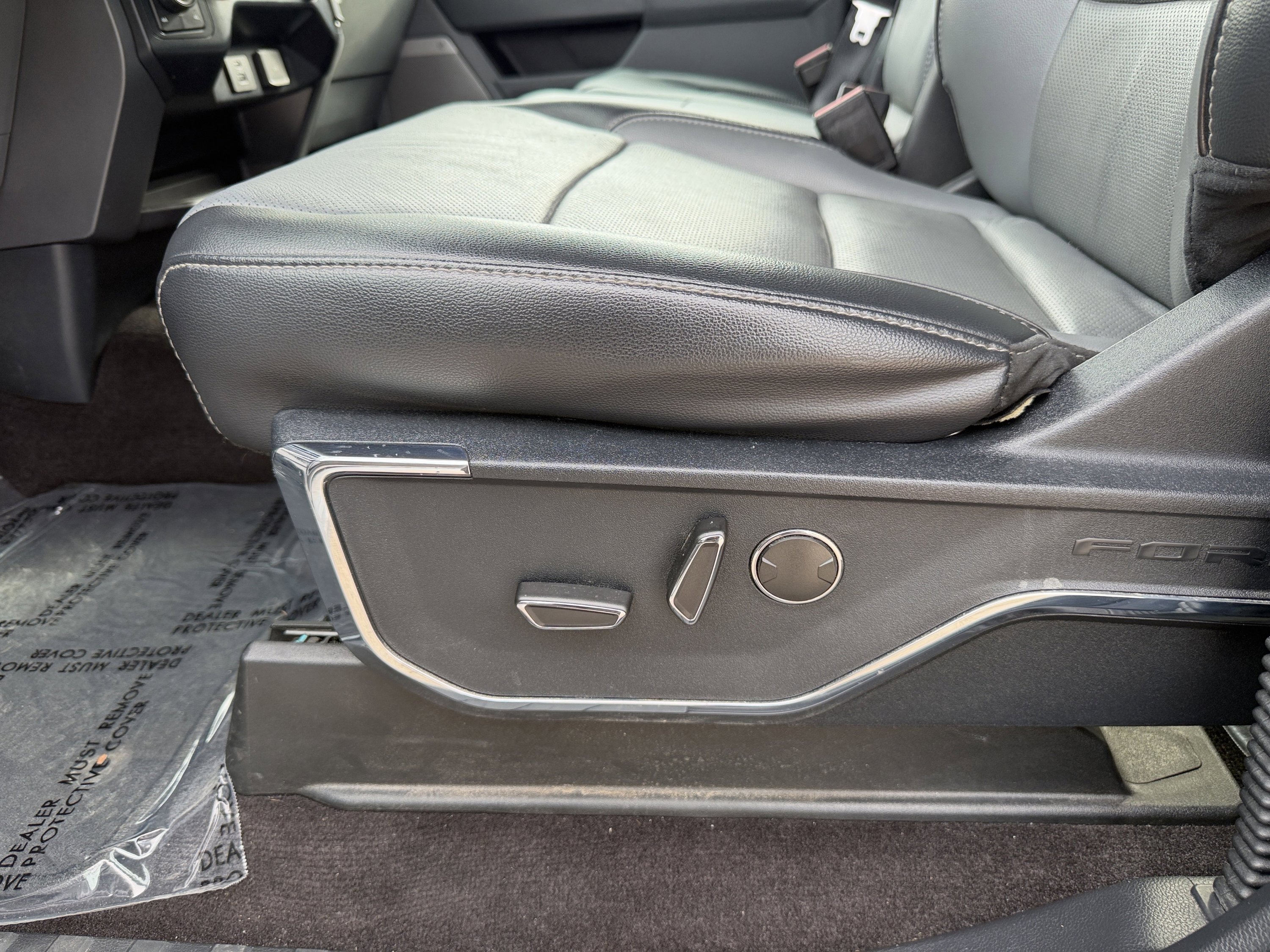 Used 2021 Ford F150 Lariat w/ Equipment Group 501A Mid image 23