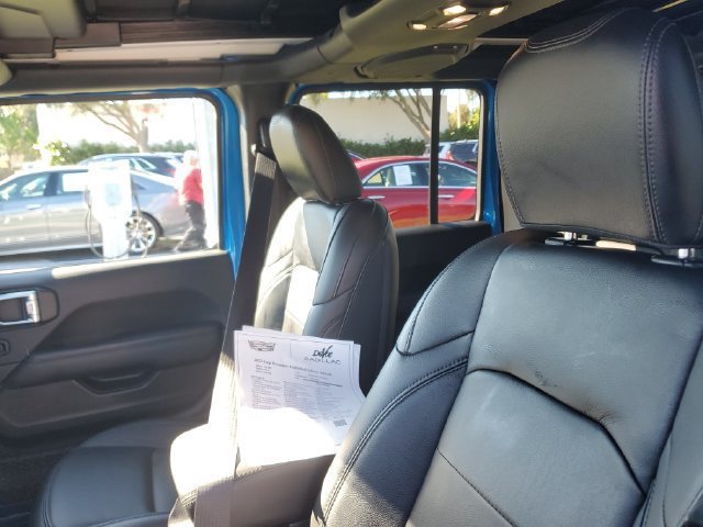 Used 2022 Jeep Wrangler Unlimited Sahara AWD/4WD image 21