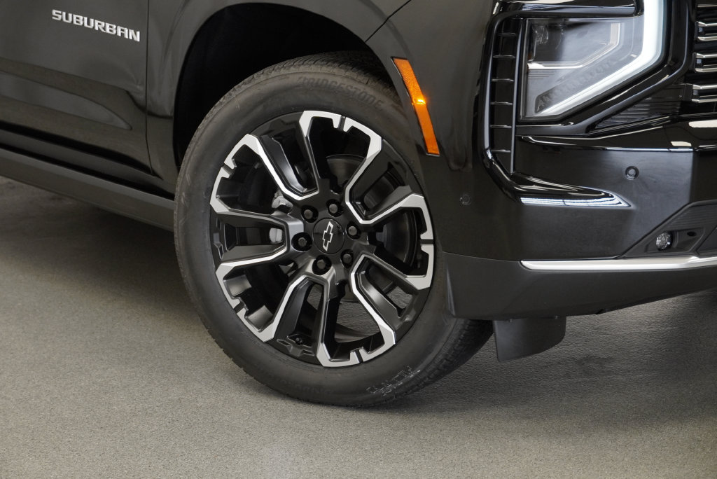 New 2026 Chevrolet Suburban High Country AWD/4WD image 9