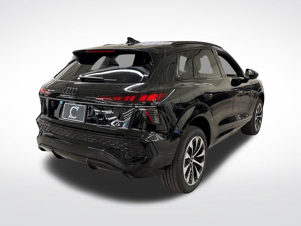 New 2026 Audi Q3 quattro 2.0T AWD/4WD image 5