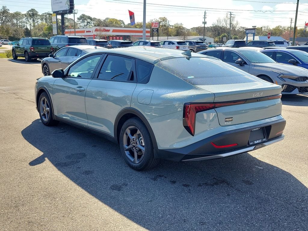 New 2026 Kia K4 LXS image 4