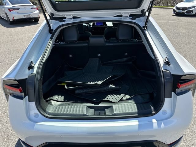 Used 2024 Toyota Prius XLE FWD image 38