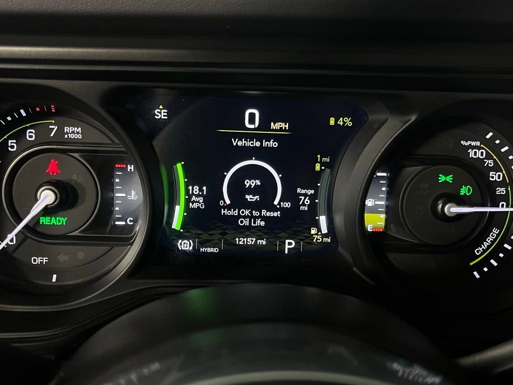 Used 2025 Jeep Wrangler Unlimited Sahara w/ Safety Group image 17