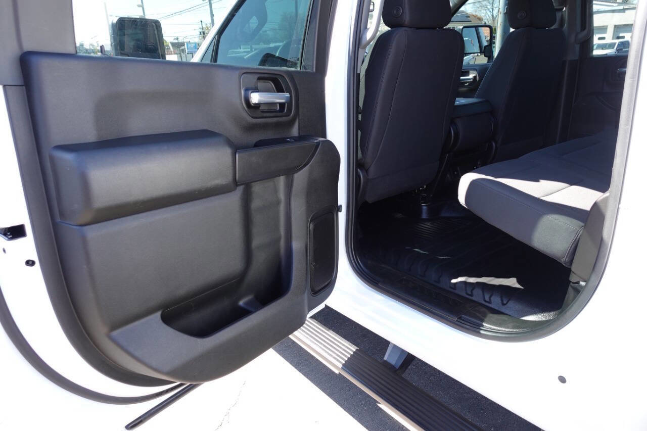 Used 2025 Chevrolet Silverado 2500 W/T AWD/4WD image 21