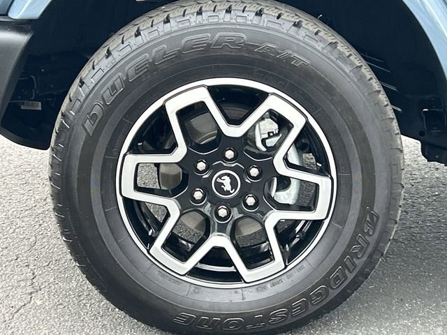 Used 2023 Ford Bronco Outer Banks image 10