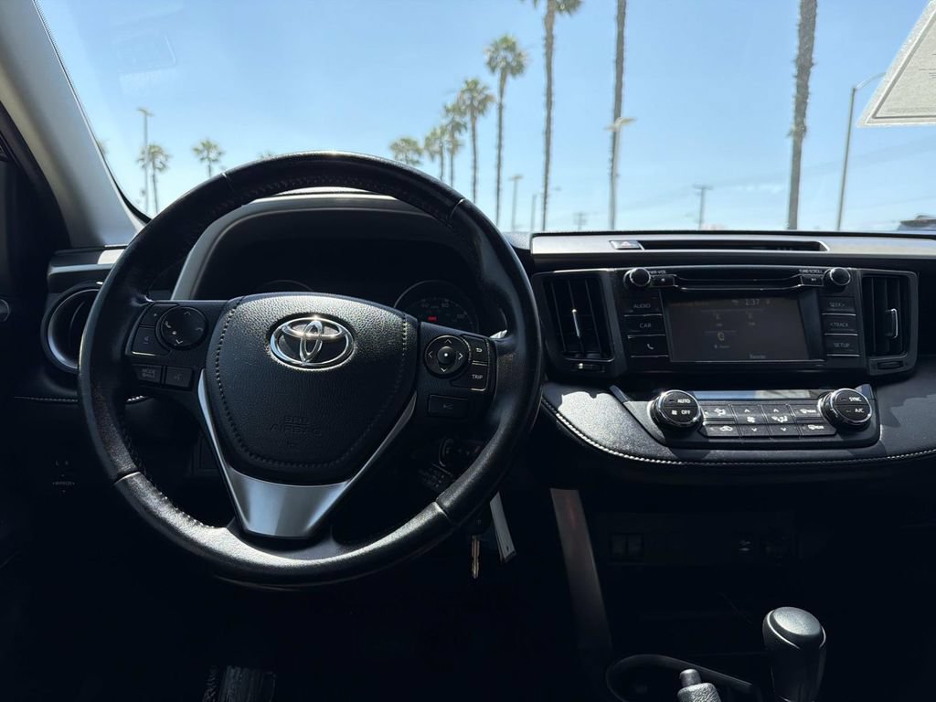 Used 2017 Toyota RAV4 XLE w/ Carpet Mat Package FWD image 9