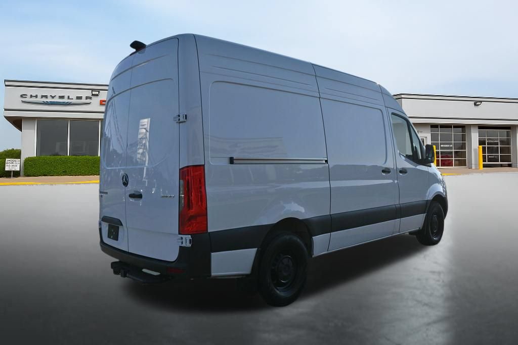 Used 2025 Mercedes-Benz Sprinter 2500 image 5