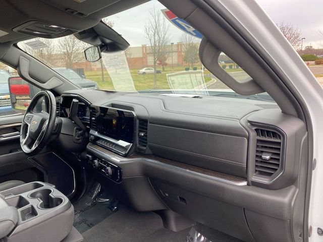 Used 2024 Chevrolet Silverado 3500 LT image 26