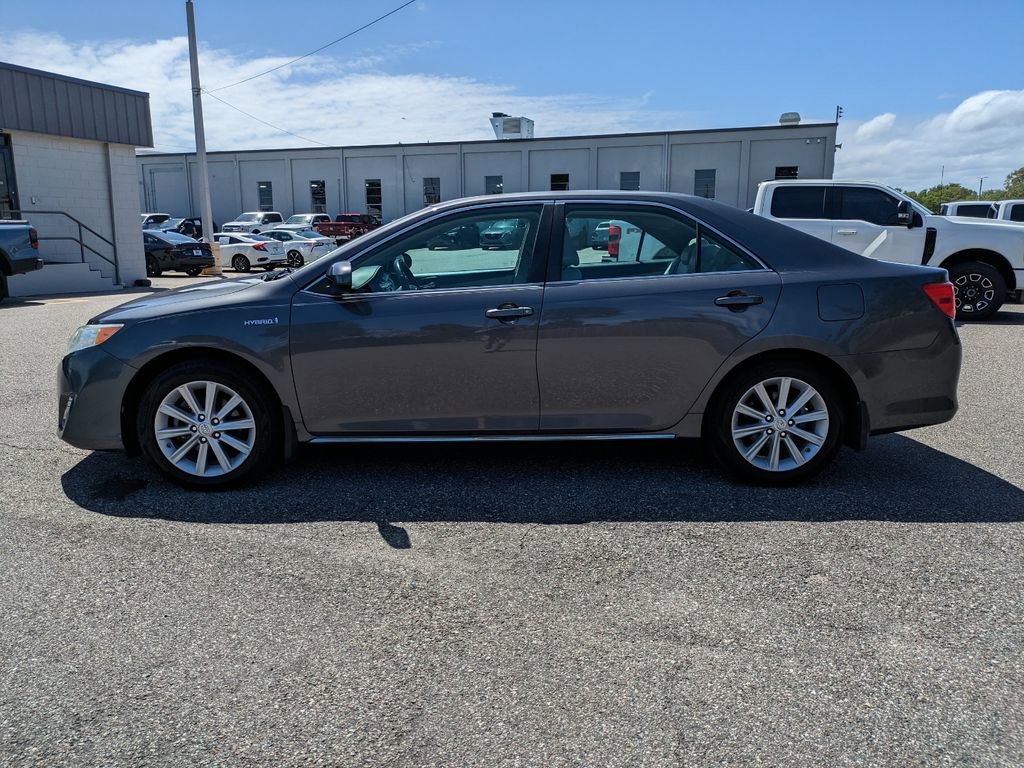 Used 2013 Toyota Camry XLE w/ Leather Pkg image 9