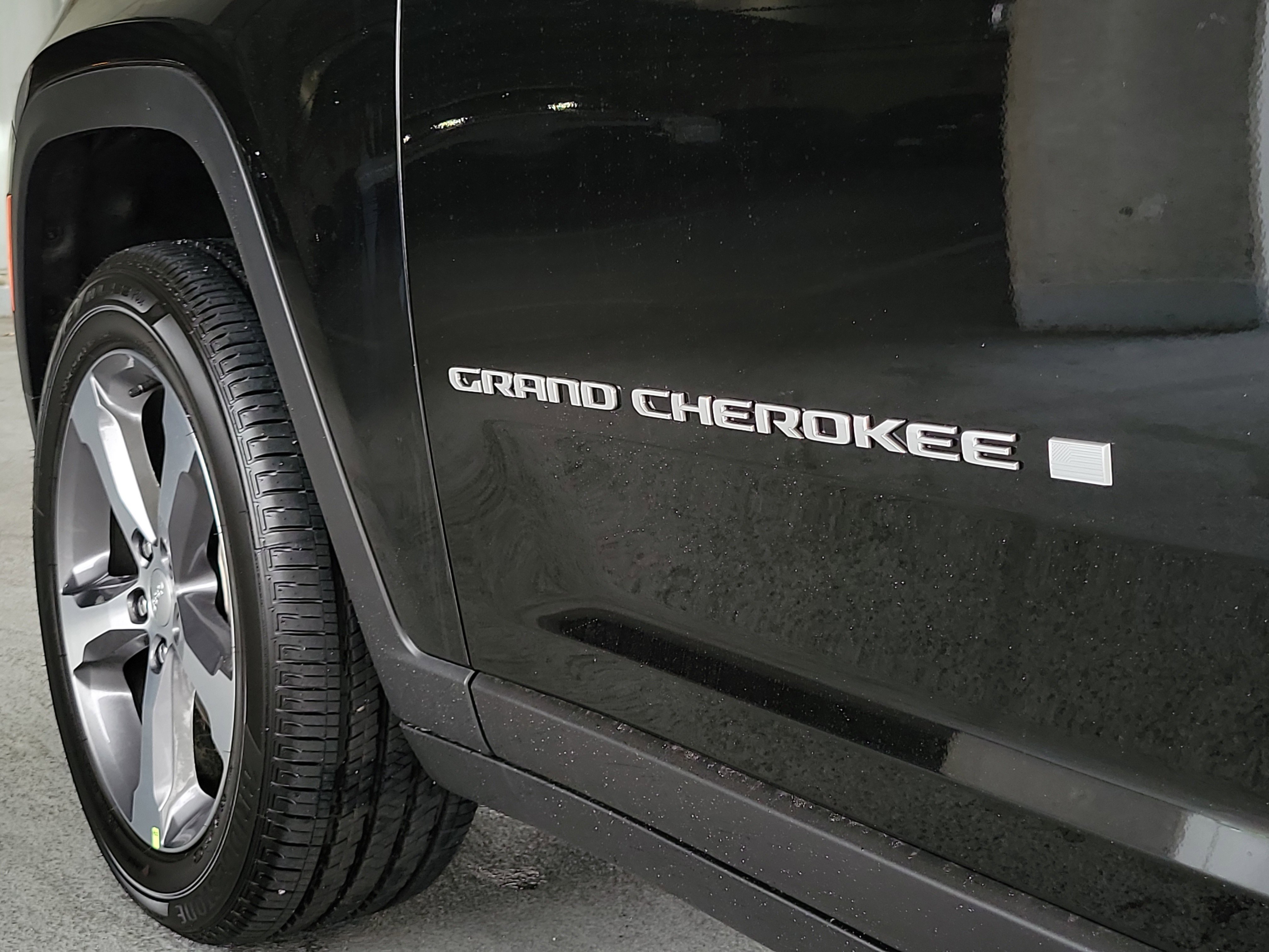 New 2026 Jeep Grand Cherokee L Limited RWD image 6