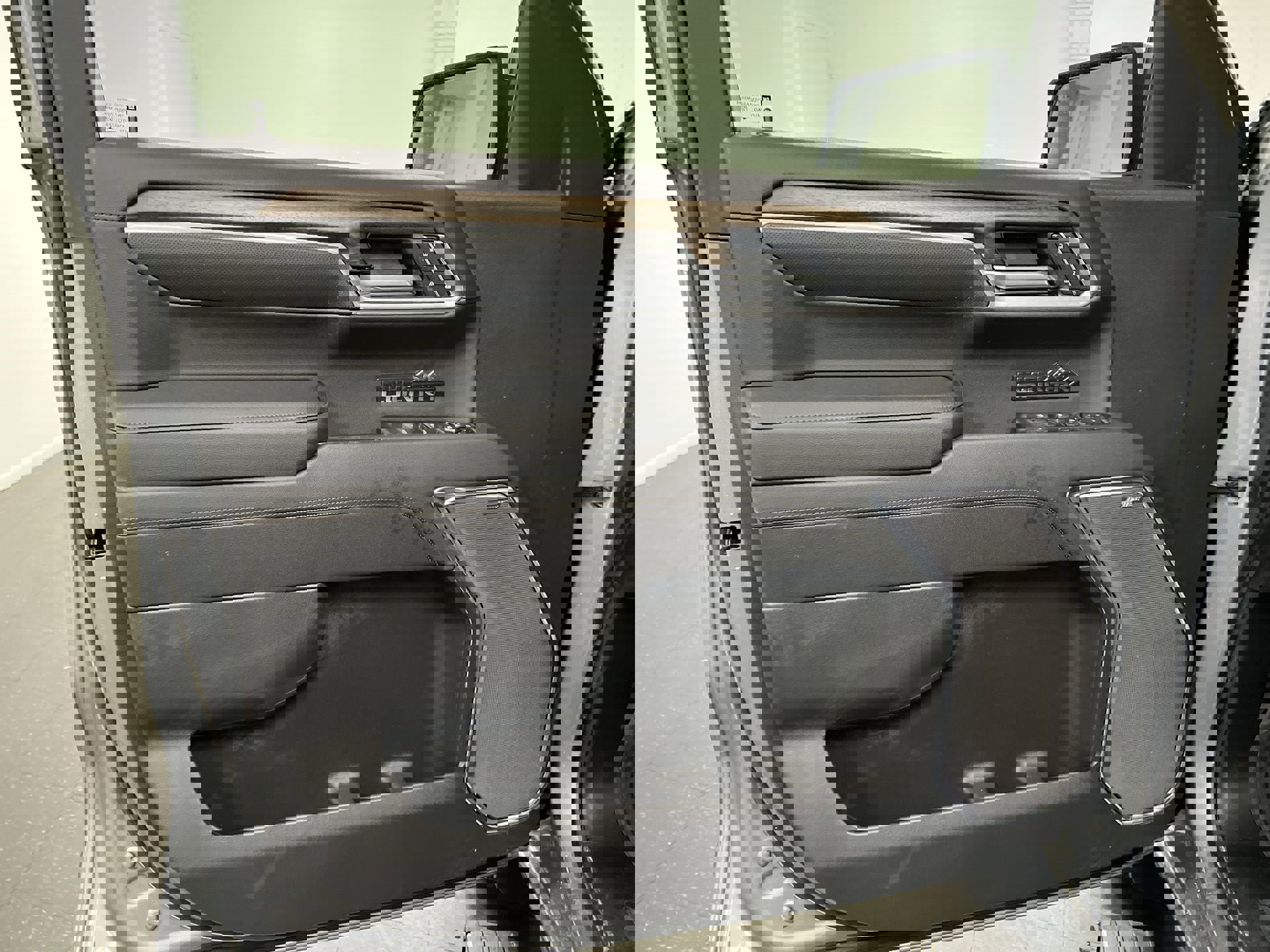 Certified 2025 Chevrolet Silverado 1500 High Country image 59