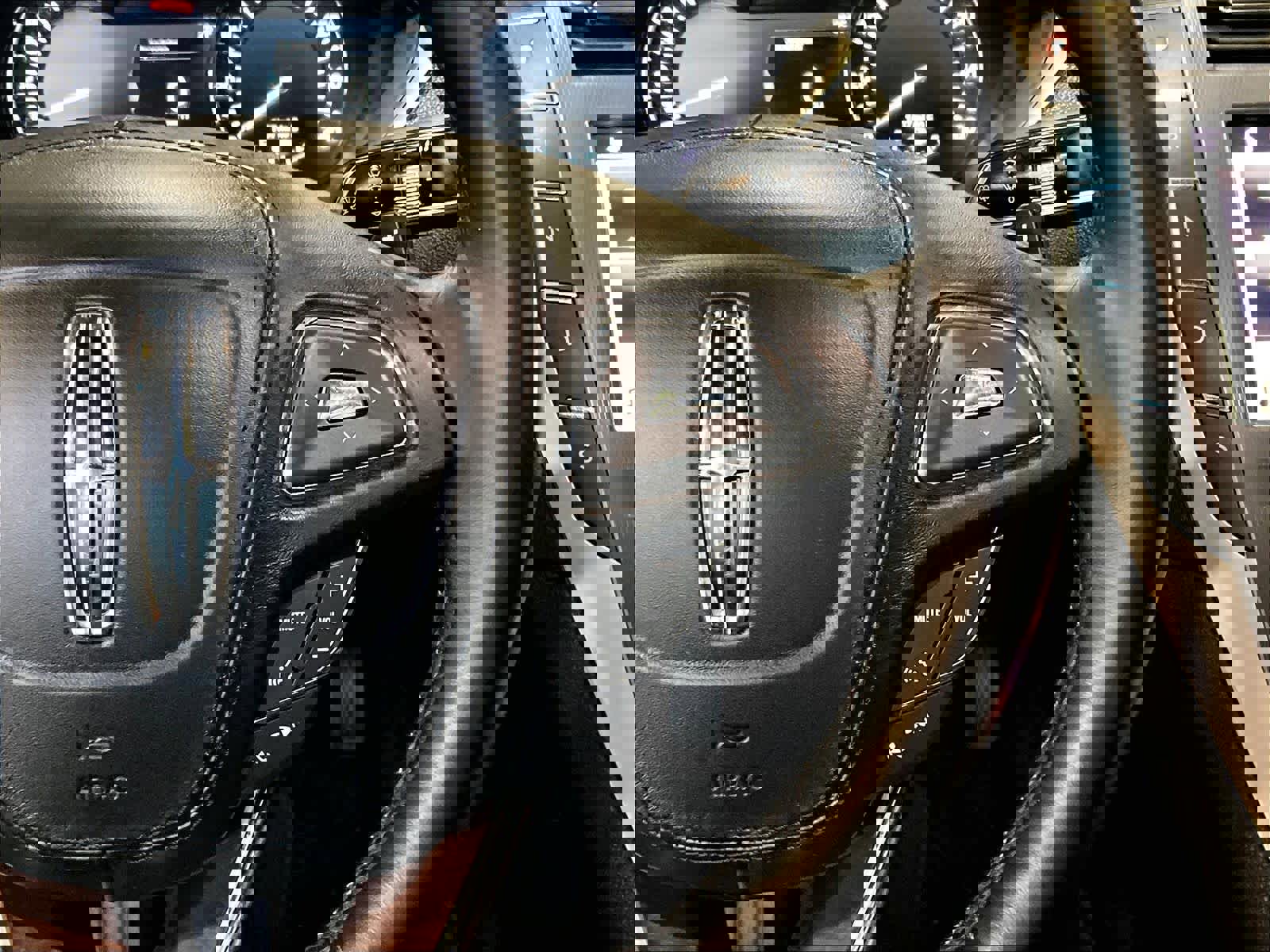 Used 2018 Lincoln MKZ Select w/ Select Plus Package image 24