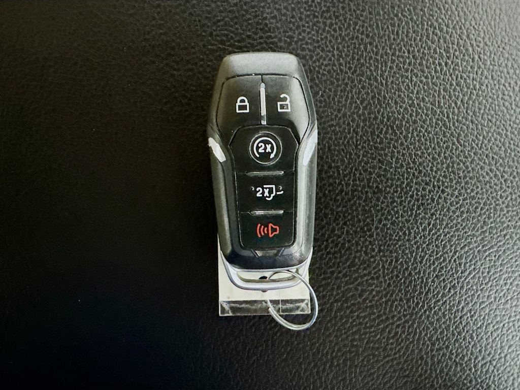 Used 2017 Ford F150 Lariat w/ Equipment Group 502A Luxury AWD/4WD image 40