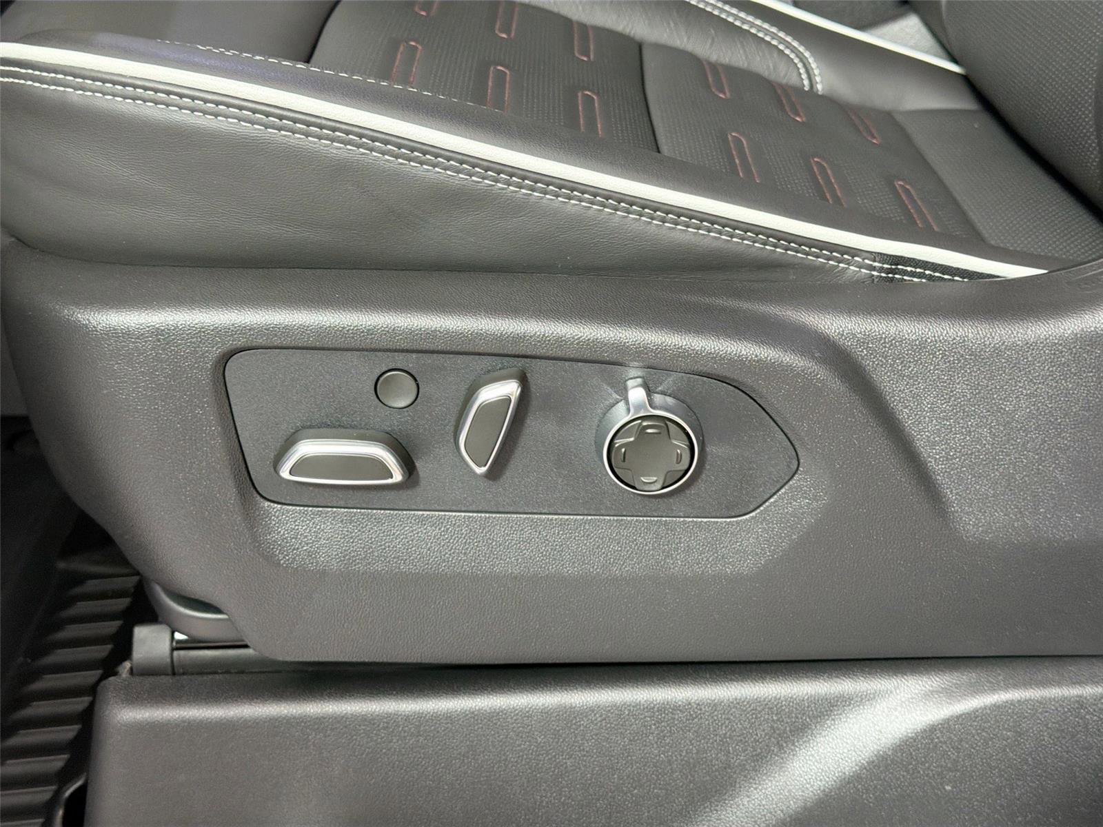 Used 2026 GMC Sierra 1500 AT4X AWD/4WD image 19