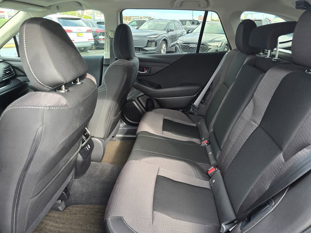 Used 2025 Subaru Outback Premium image 13
