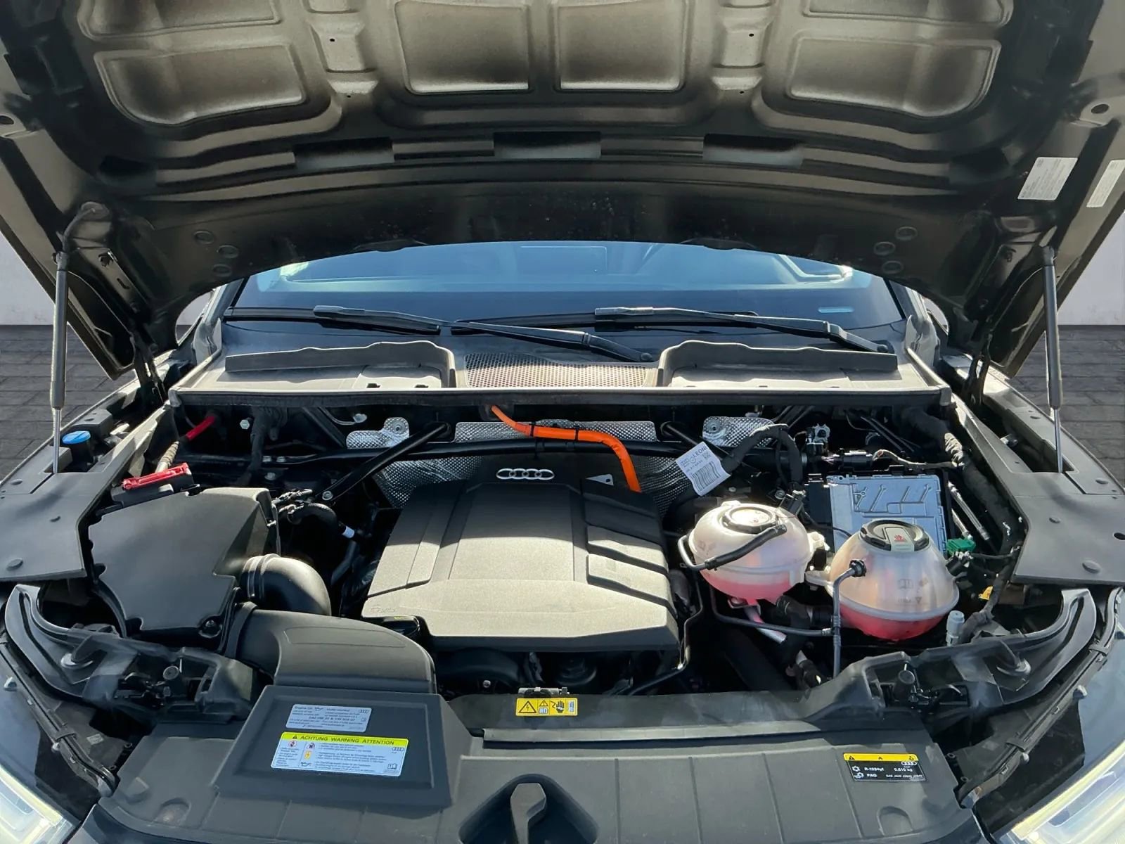 Used 2020 Audi Q5 e Premium Plus w/ Premium Plus Package image 23