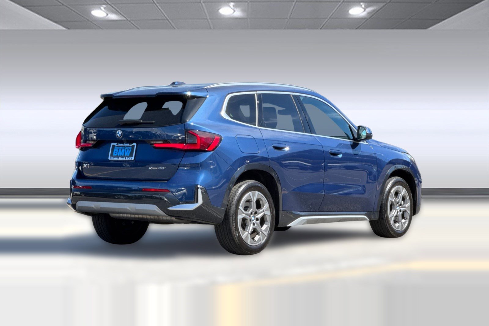 Used 2025 BMW X1 xDrive28i w/ Convenience Package image 8