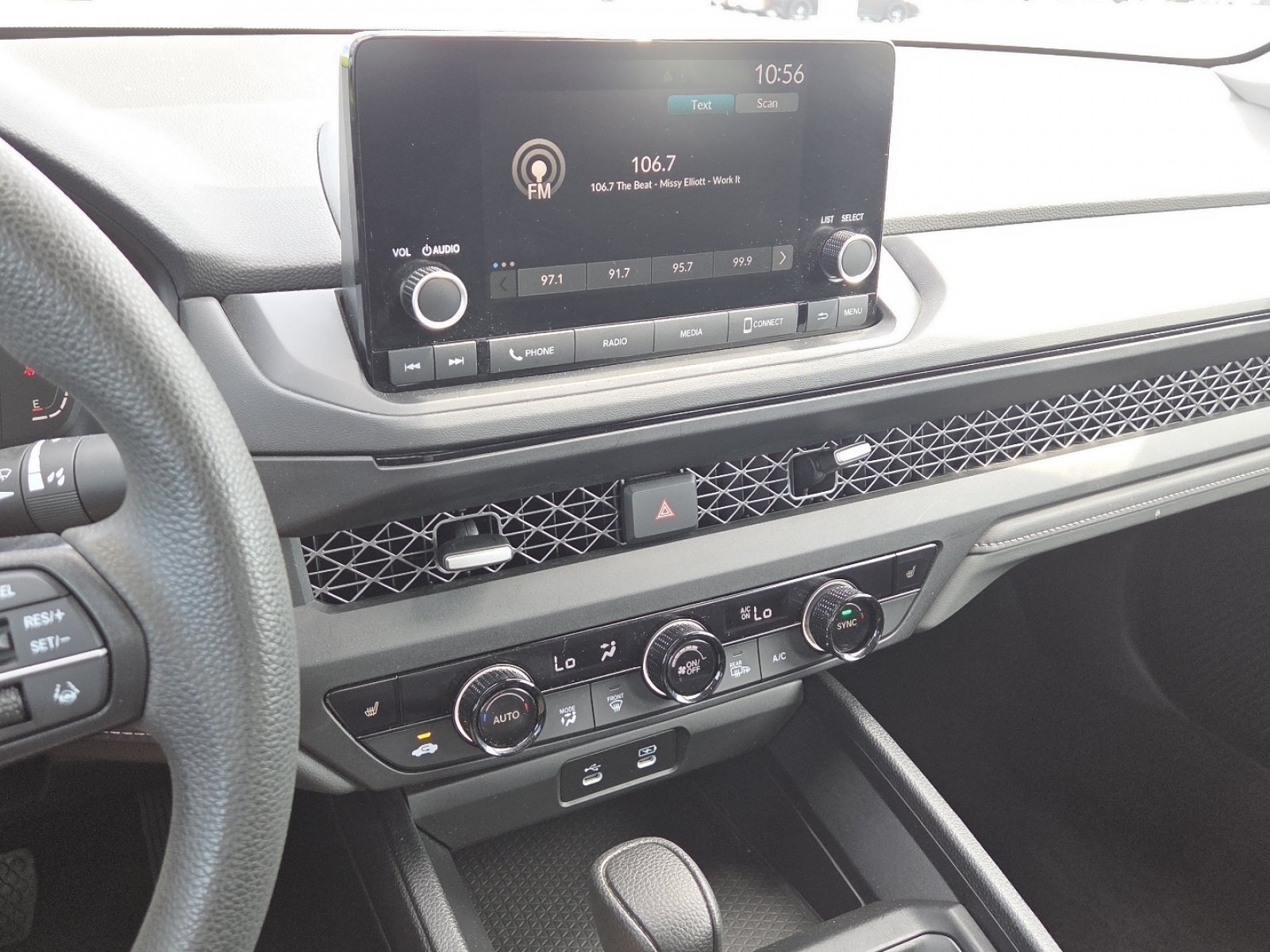 Used 2023 Honda Accord EX image 29