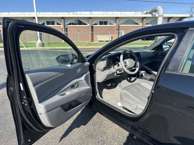 New 2026 Hyundai Elantra Sport w/ Cargo Package image 18