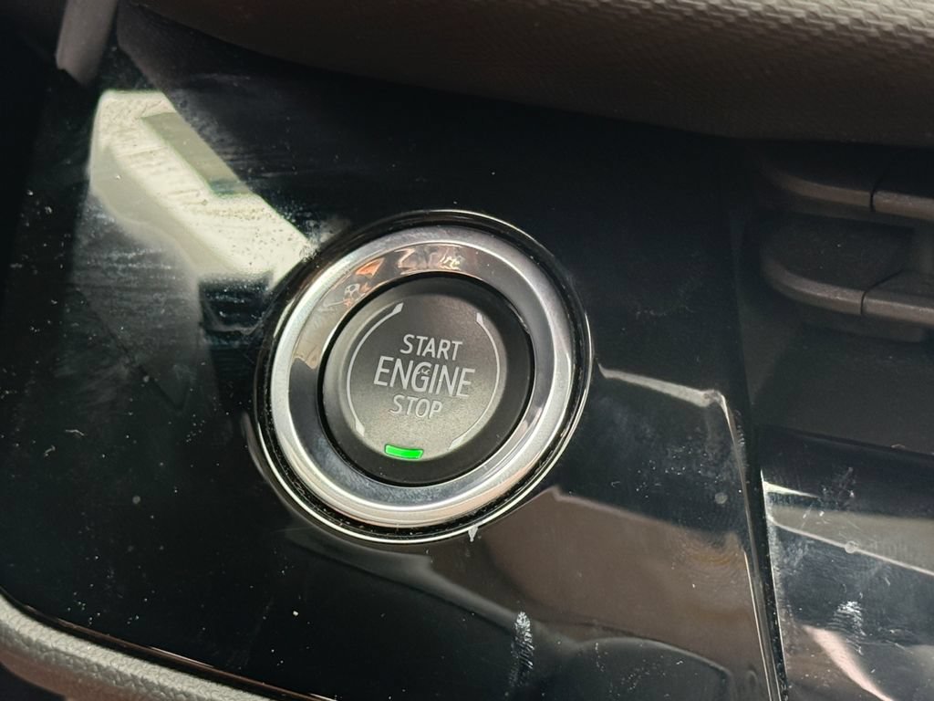 Used 2024 Buick Envision Preferred AWD/4WD image 33