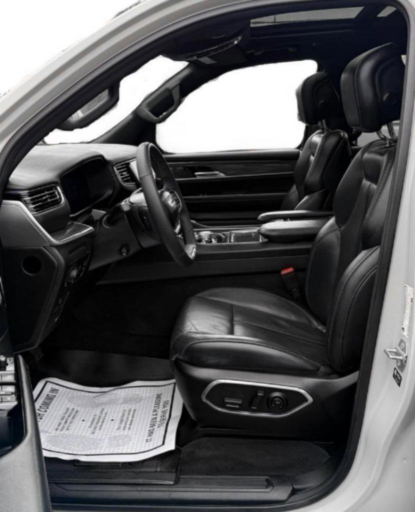 Used 2022 Jeep Wagoneer Series II w/ Premium Group I image 12