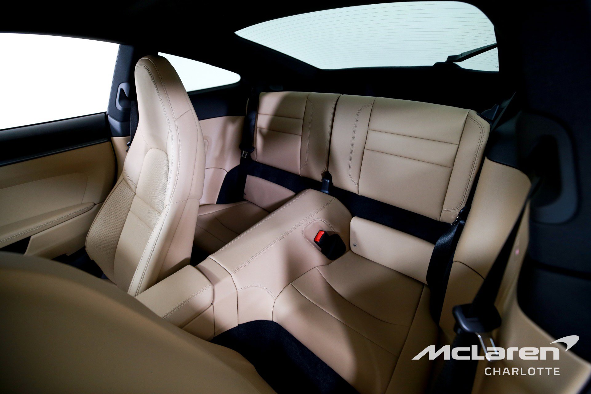 Used 2022 Porsche 911 Carrera 4S w/ Premium Package image 16