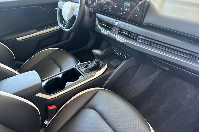 Used 2025 Kia K4 GT-Line w/ GT-Line Premium Package FWD image 15