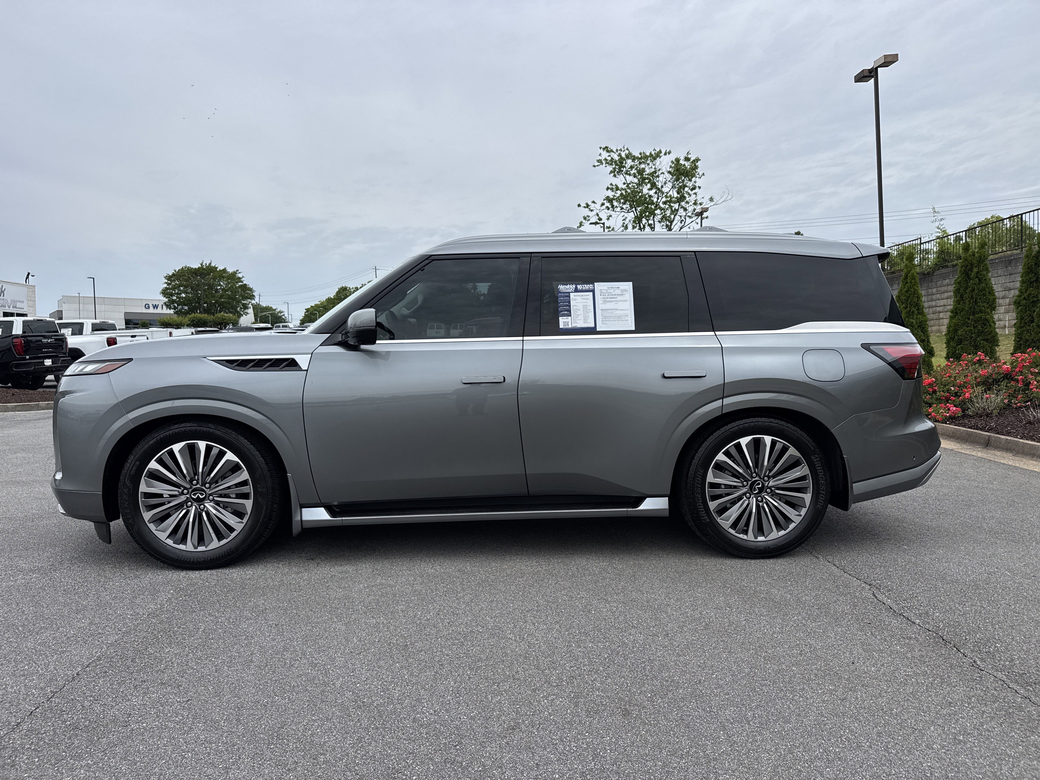 Used 2025 INFINITI QX80 Sensory w/ Exterior Package AWD/4WD image 7
