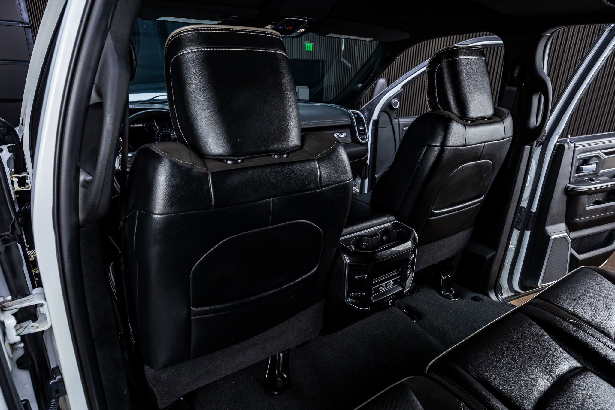 Used 2023 RAM 3500 Laramie AWD/4WD image 34