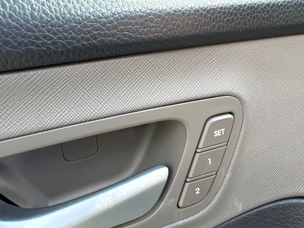 Used 2016 Hyundai Santa Fe Sport w/ Option Group 04 FWD image 15