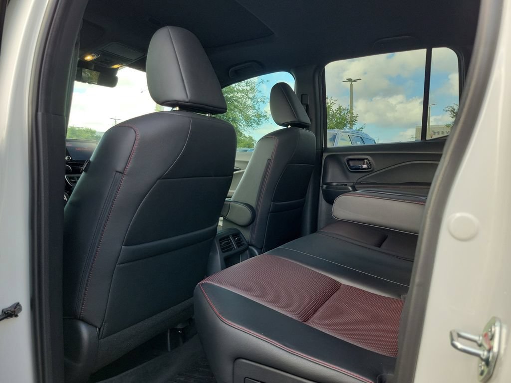 Used 2023 Honda Ridgeline Black Edition image 11