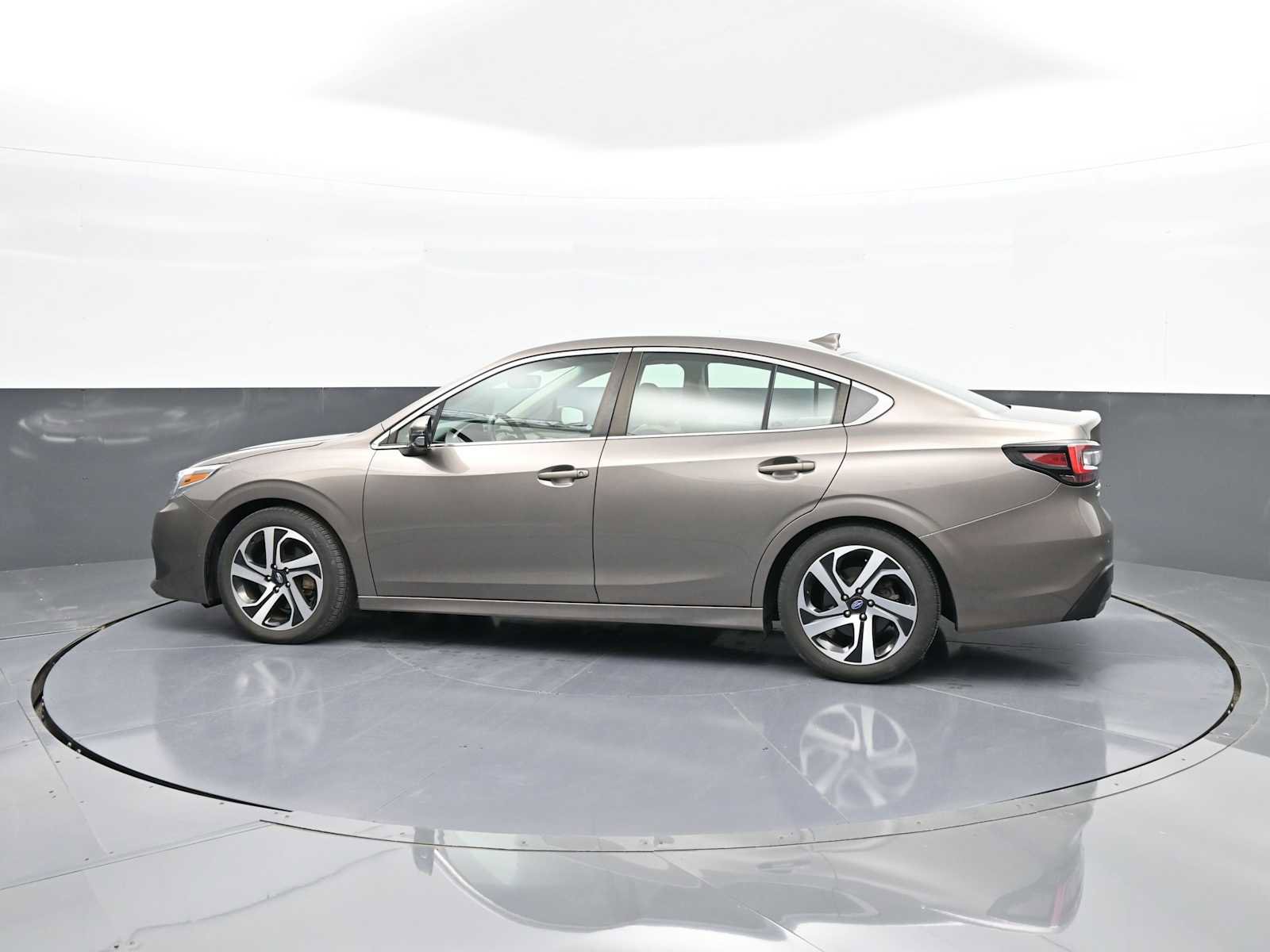 Used 2022 Subaru Legacy Limited image 8