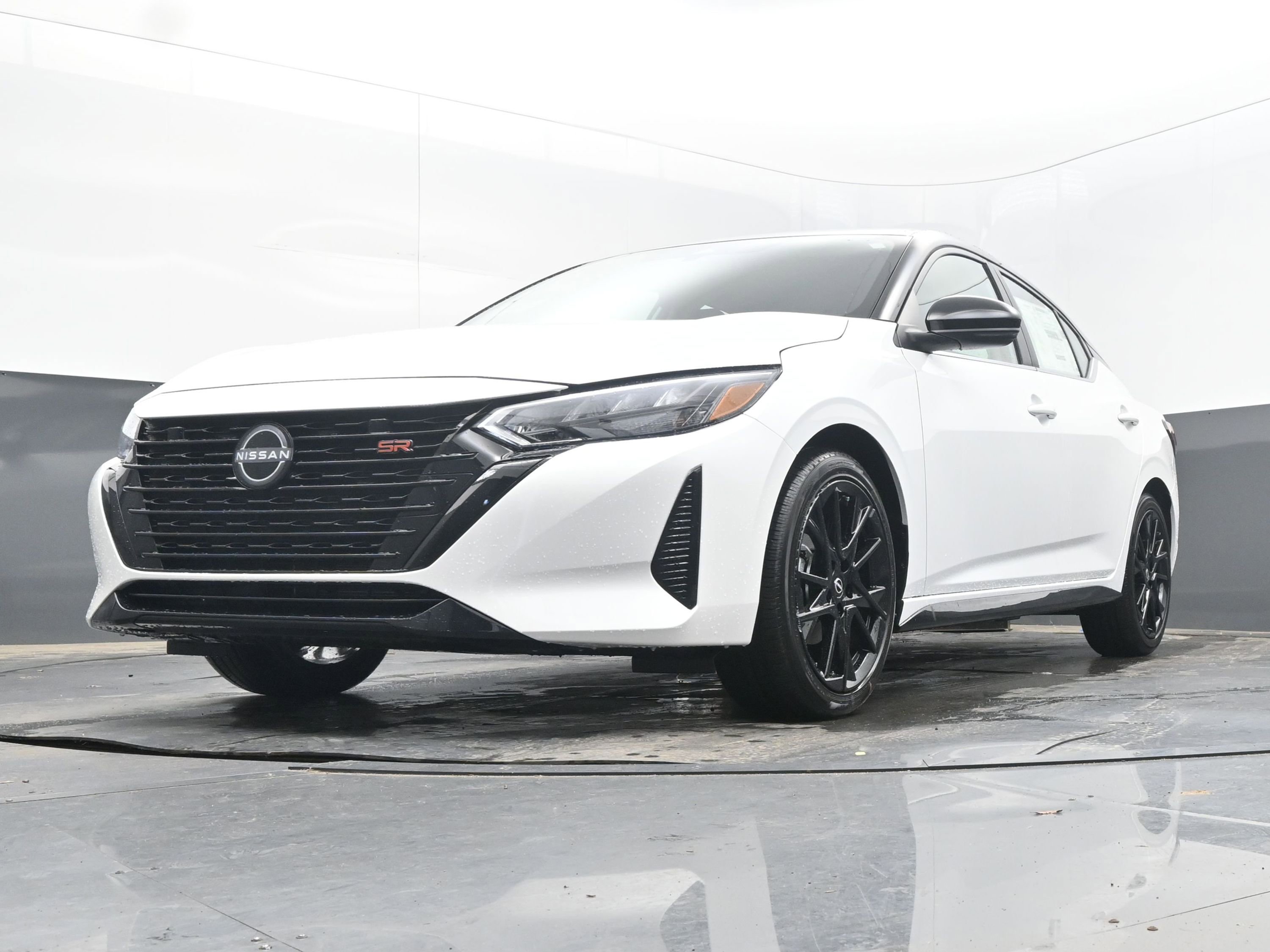 New 2025 Nissan Sentra SR w/ Midnight Edition image 24