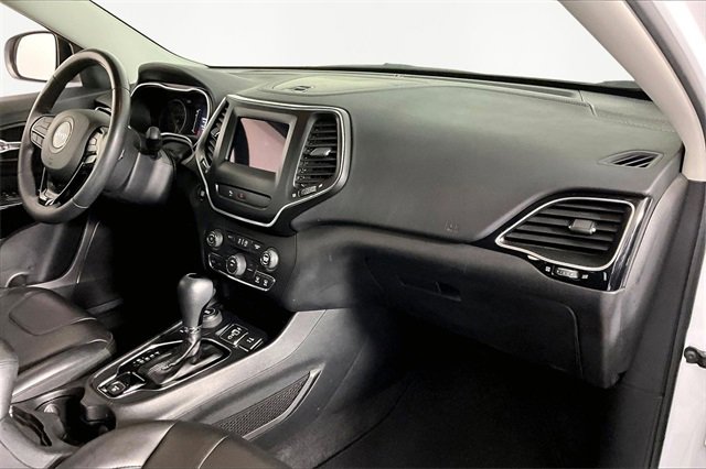 Used 2019 Jeep Cherokee Latitude Plus image 26