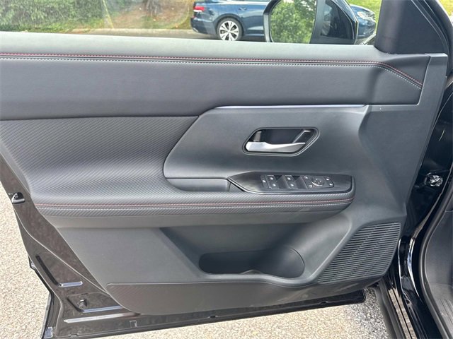 New 2025 Nissan Kicks SR w/ SR Premium Package image 21