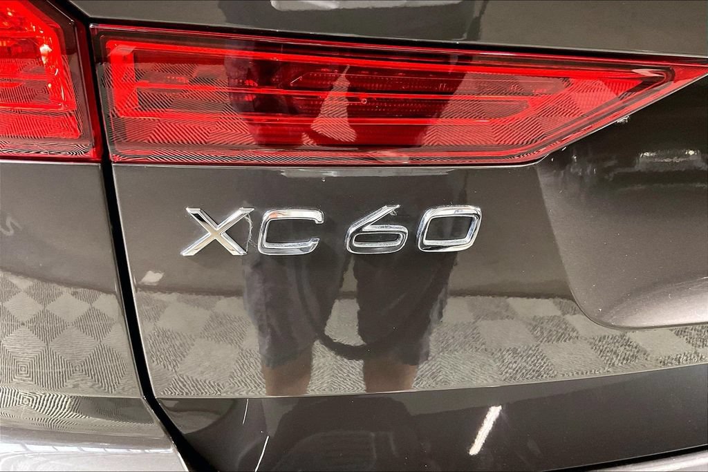Used 2023 Volvo XC60 T8 Plus AWD/4WD image 7