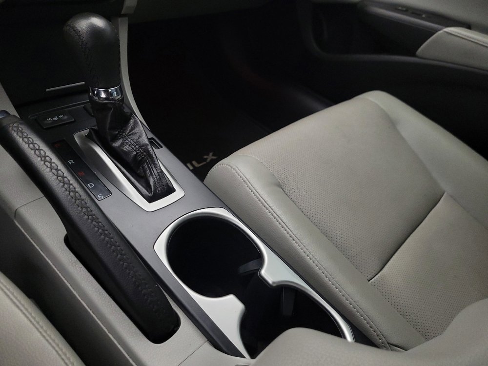 Used 2017 Acura ILX FWD image 26