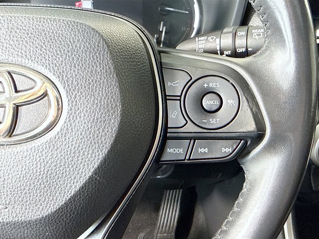 Used 2023 Toyota RAV4 XLE Premium FWD image 12