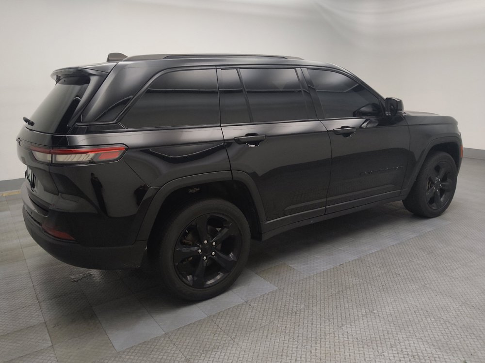 Used 2023 Jeep Grand Cherokee Altitude AWD/4WD image 10