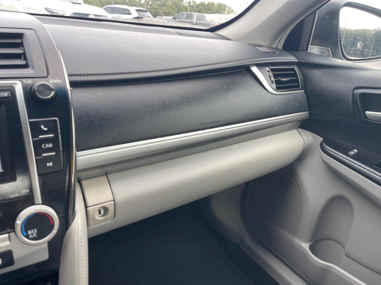 Used 2013 Toyota Camry LE FWD image 6