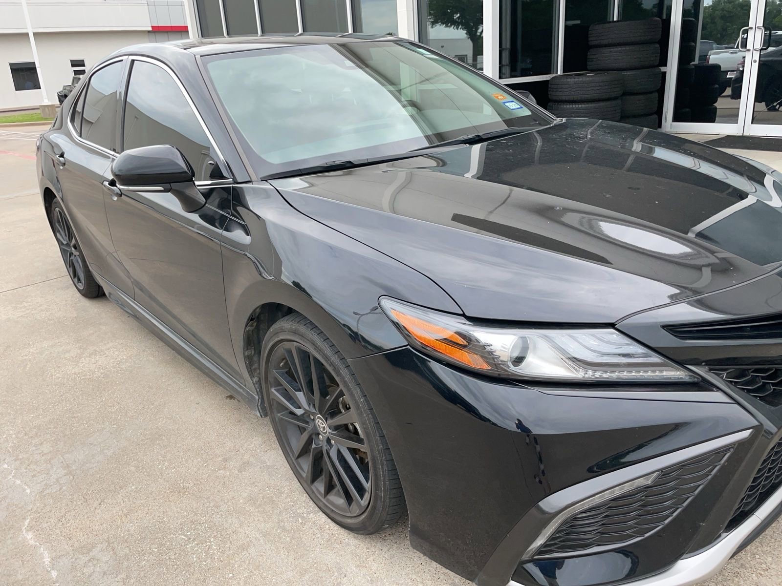 Used 2022 Toyota Camry XSE FWD image 4