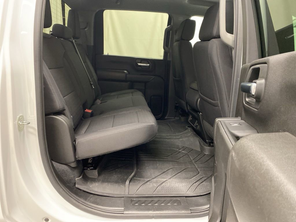 Used 2024 Chevrolet Silverado 2500 Custom w/ Custom Value Package image 16