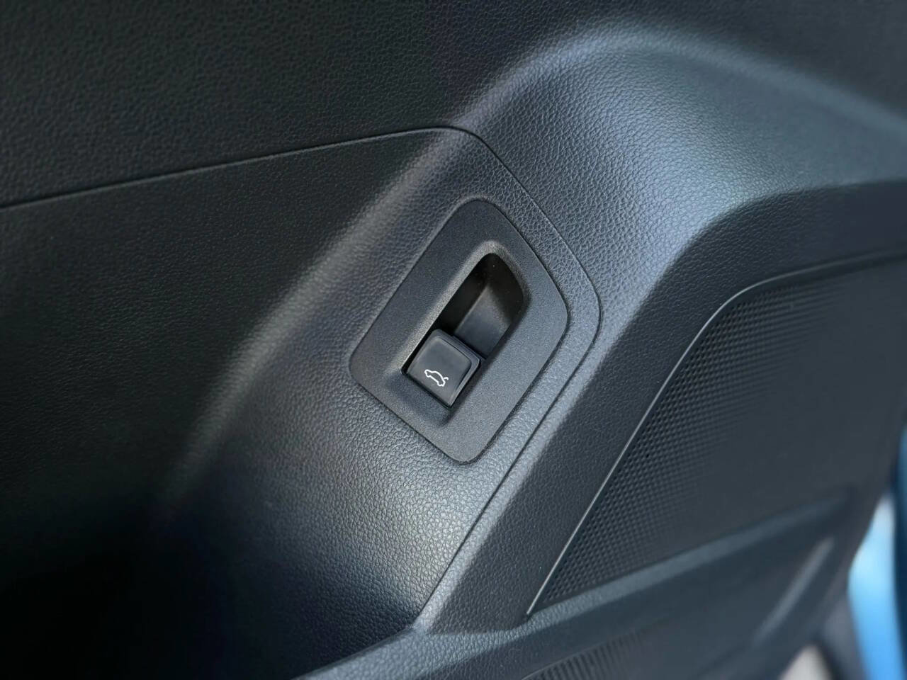 Used 2019 Volkswagen Atlas SE image 28